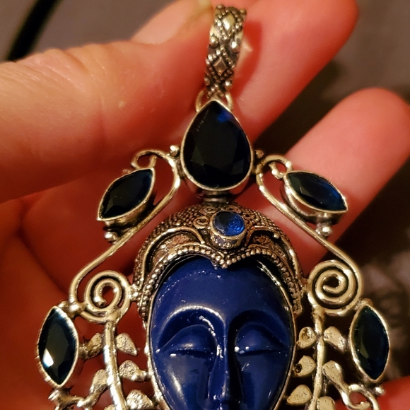New Carved Blue Goddess Face Blue Topaz 925 Silver Pendant. - Picture 6 of 9